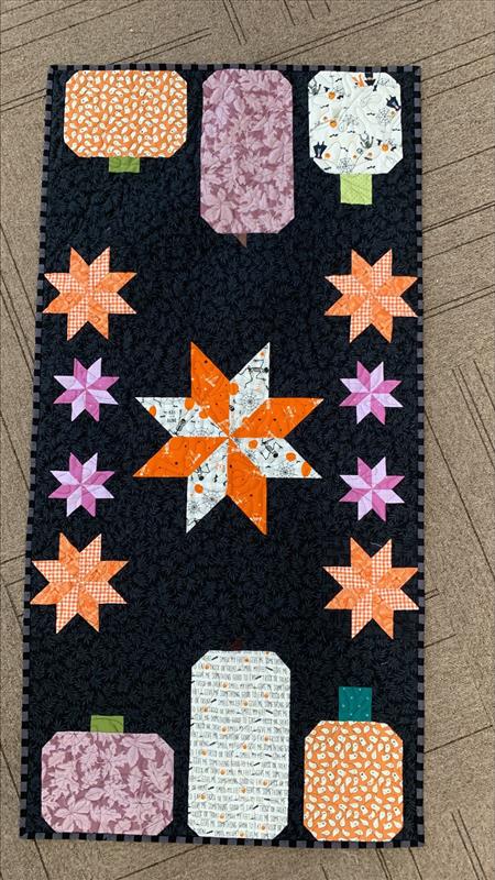 Halloween Lemoyne Star Table Runner, downloadable pattern