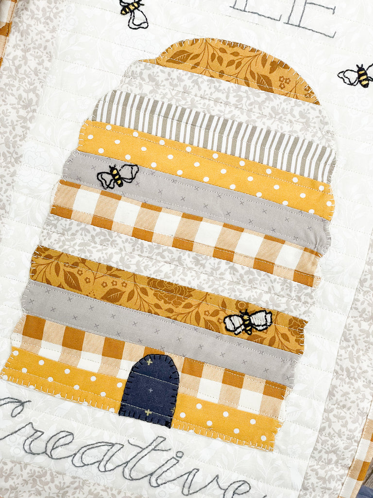 Bee Creative Pillow Kit