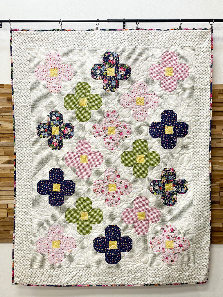 Bloom Quilt Kit (53" x 86")