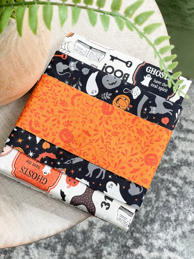 Pumpkins & Potions Pillowcase Kit 