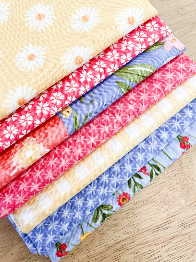 Spring Flora Fat Quarter Bundle. 7 Pieces of fabric