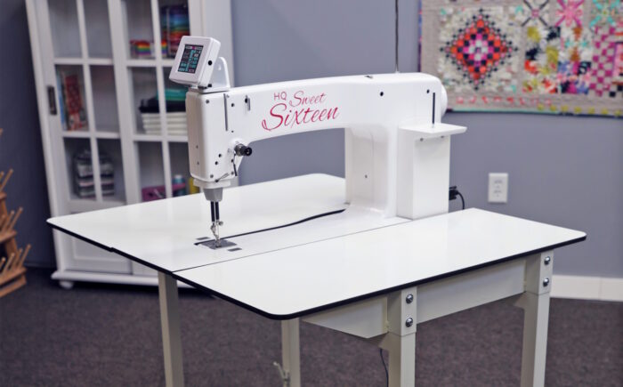 Handi Quilter Sweet Sixteen Stationary with HW InSight Table 