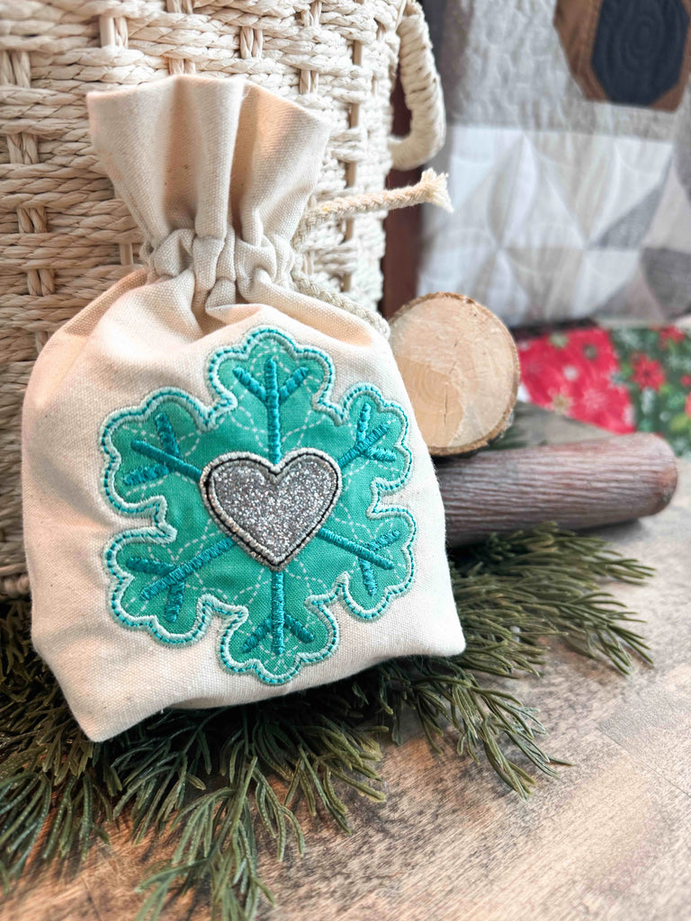 Pint-Size Holiday Bag snowflake