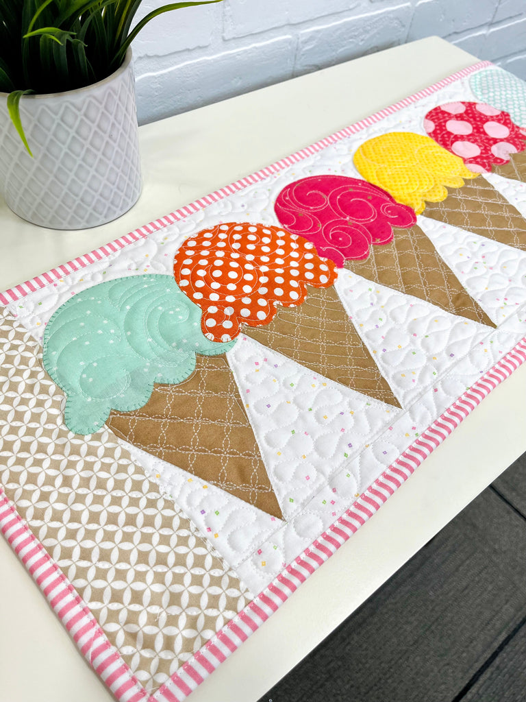 Double Scoop, Please table runner